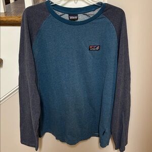Patagonia Men’s Worn Wear Organic Cotton Blend Teal and Charcoal Raglan Shirt